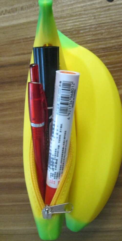 New Design OEM Banana Silicone Purse