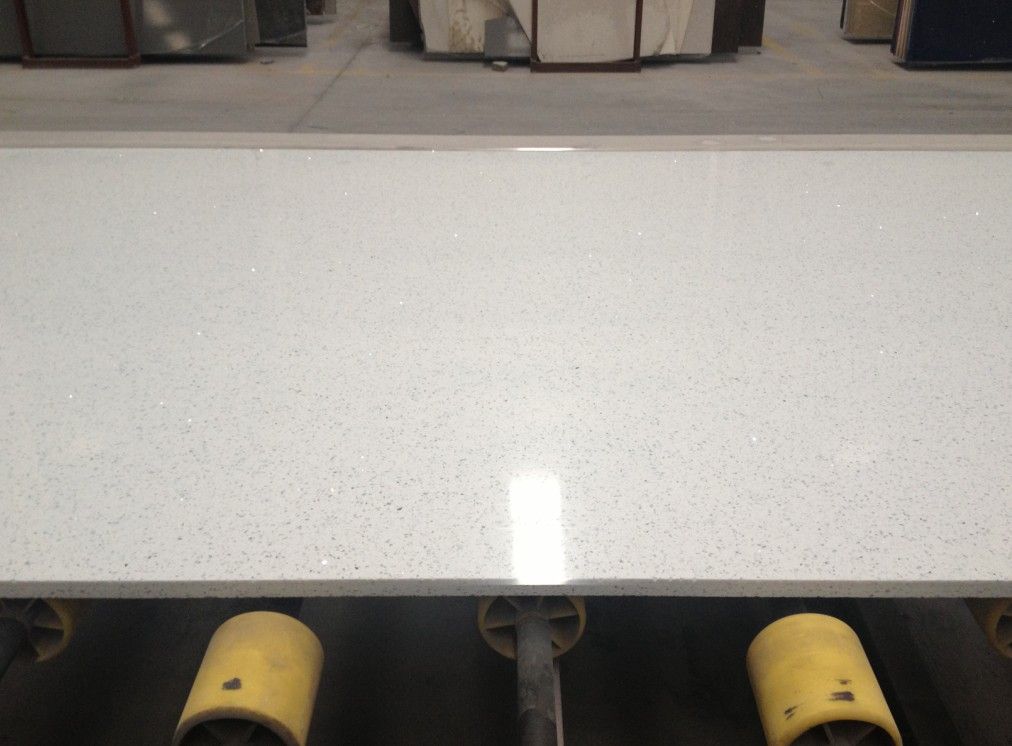 Crystal White Quartz Stone for Countertop/Kitchen Top