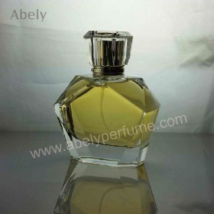 Elegant Designer Crystal Perfume Bottle with Pump Sprayer