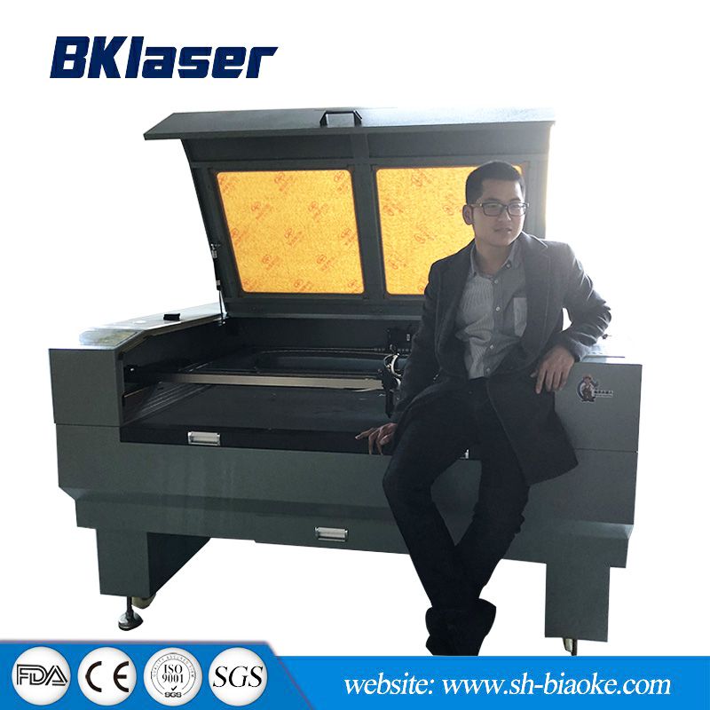 2018 New Industrial Use CO2 Laser Cutting Engraving Machine