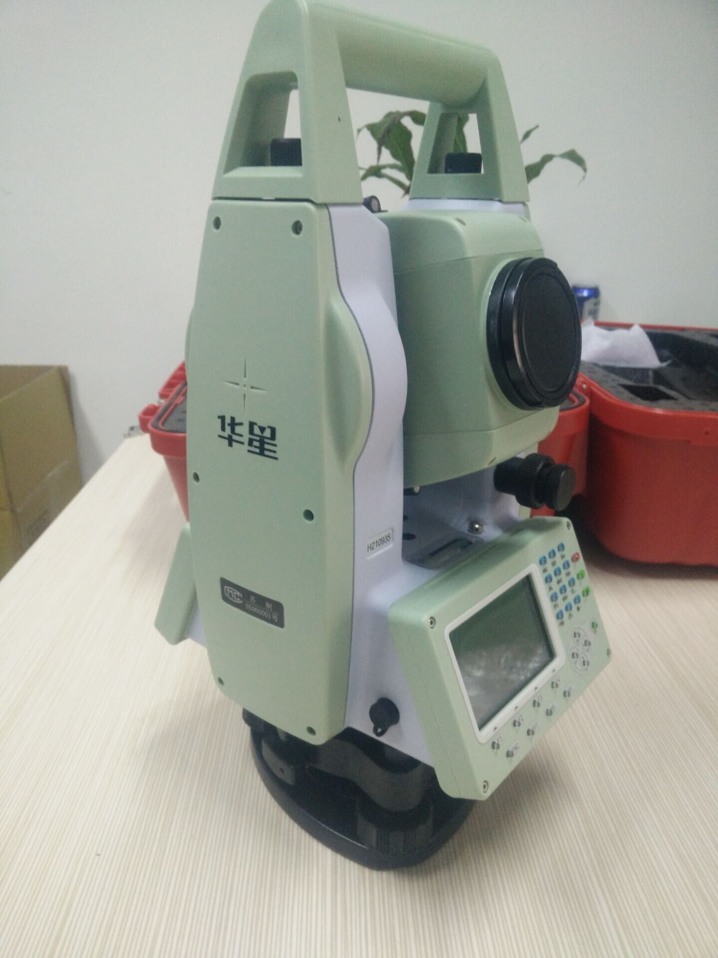 Hi-Target Hts-221r4 Total Station