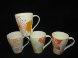 Popular Ceramic Coffee Mug with Yellow Maple Leaf