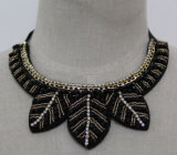 Lady Fashion Charm Crystal Leaves Costume Chunky Choker Necklace (JE0101)